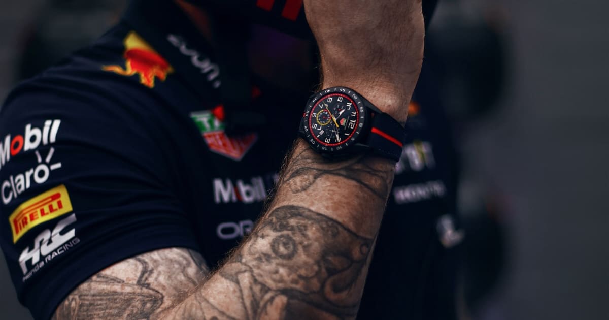 TAG Heuer Connected Calibre E4 x Oracle Red Bull Racing Edition